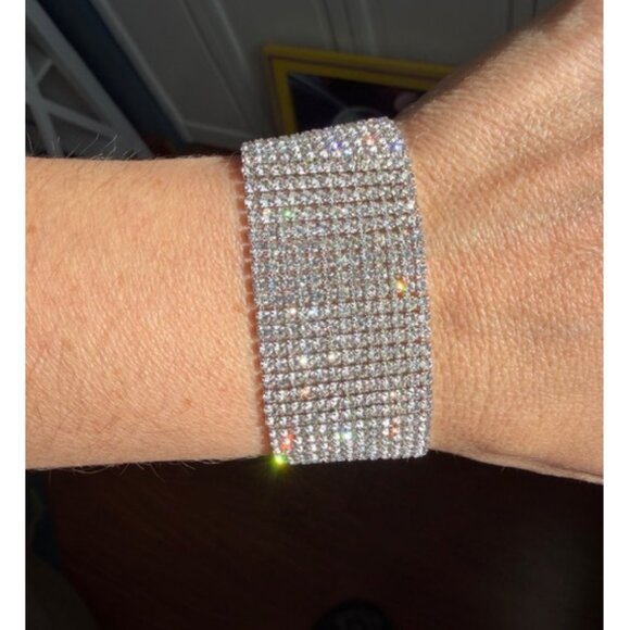 💎 NWOT Express Sparkling Rhinestone Bracelet- 7" 💎 - Picture 3 of 13